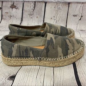 Splendid Laney Platform Camo Shoes Size 8.5